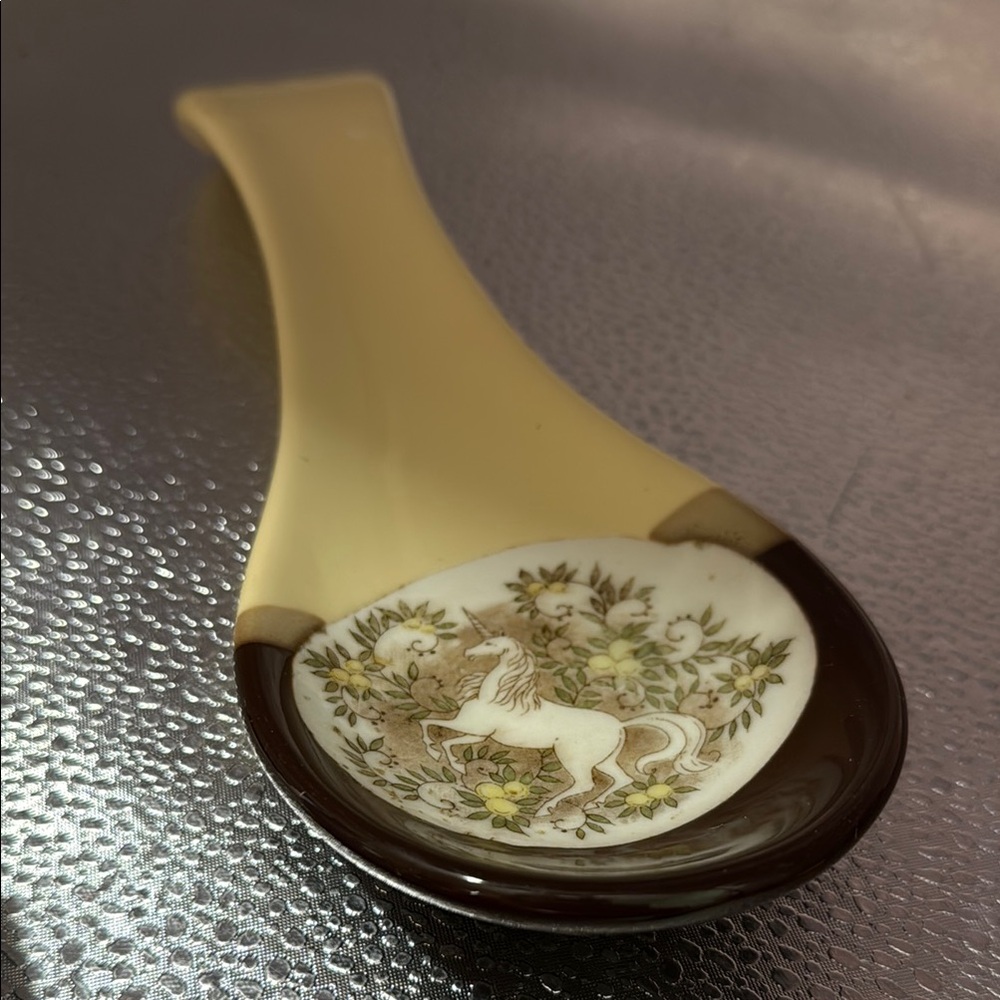 Vintage Boston Warehouse Ceramic Unicorn Design Spoon Rest